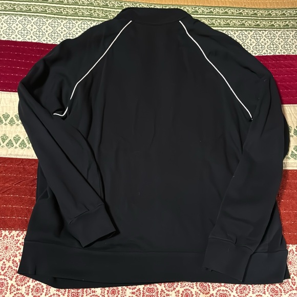 Men’s Apple zip up - Picture 4 of 4